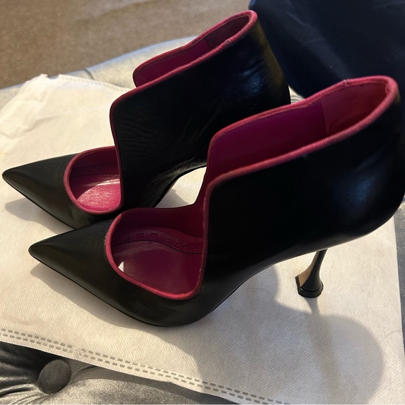 Manolo Blahnik heels - Picture 6 of 12